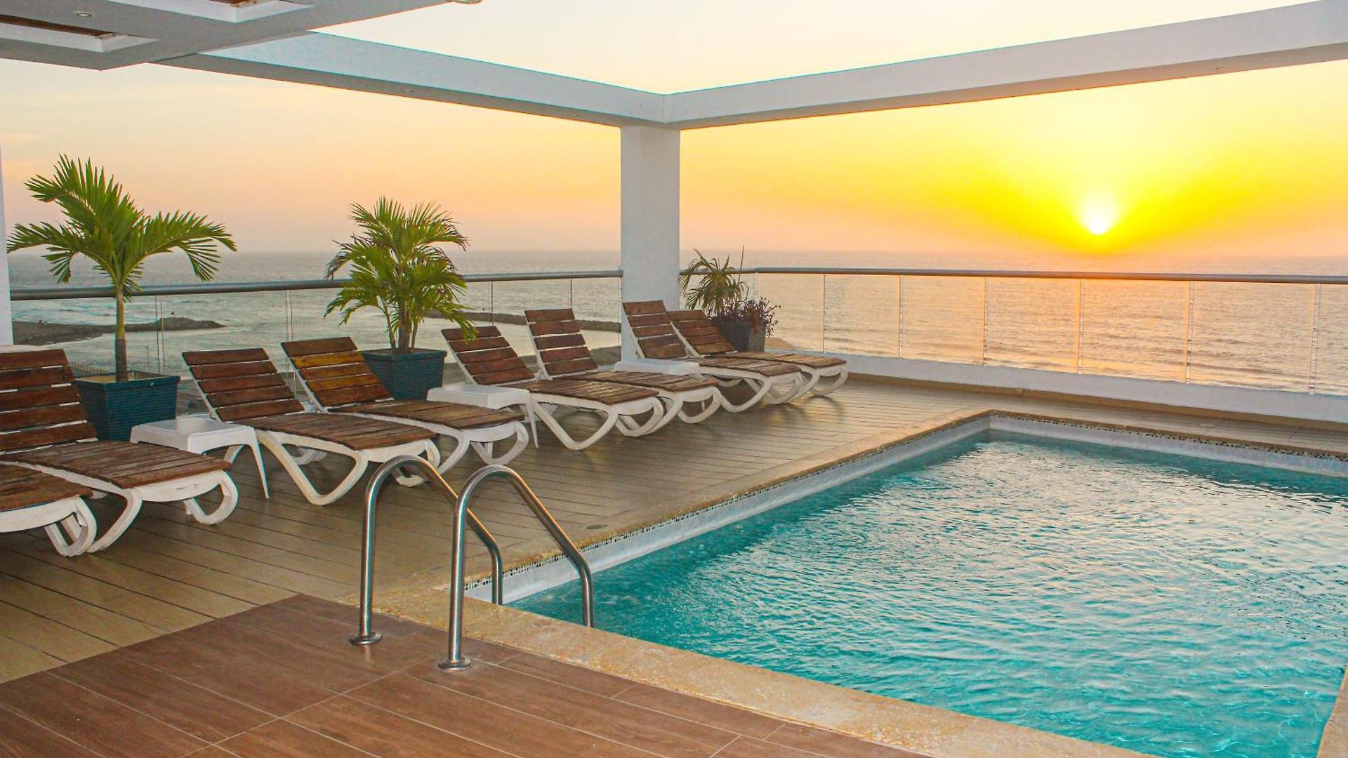 Summer Frente Al Mar Hotel