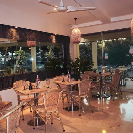 Hotel Summer Frente Al Mar Cartagena