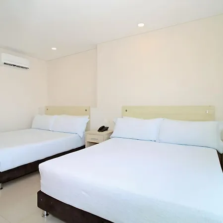 Hotel Summer Frente Al Mar 3*